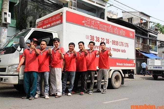 Phụ xe tải đường dài bắc nam cần kỹ năng giao tiếp để tương tác hiệu quả