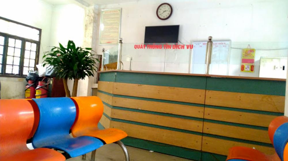 Quầy thông tin và bán vé tại bến xe Bắc Ninh, nơi hành khách có thể nhận sự hỗ trợ chuyên nghiệp.