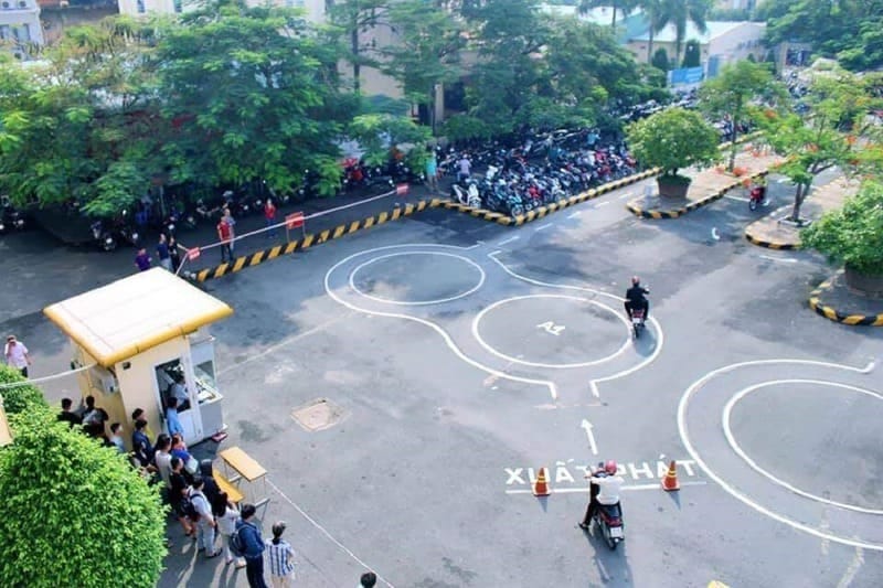 Quy định độ tuổi thi bằng lái xe máy tại Việt Nam