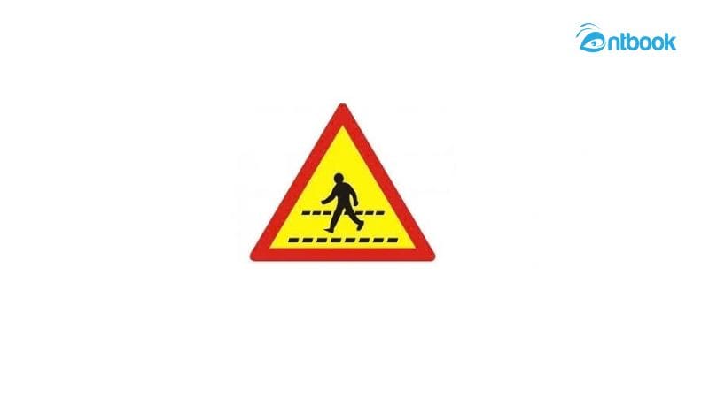 Quy tắc nhường đường tại giao lộ khi có người đi bộ