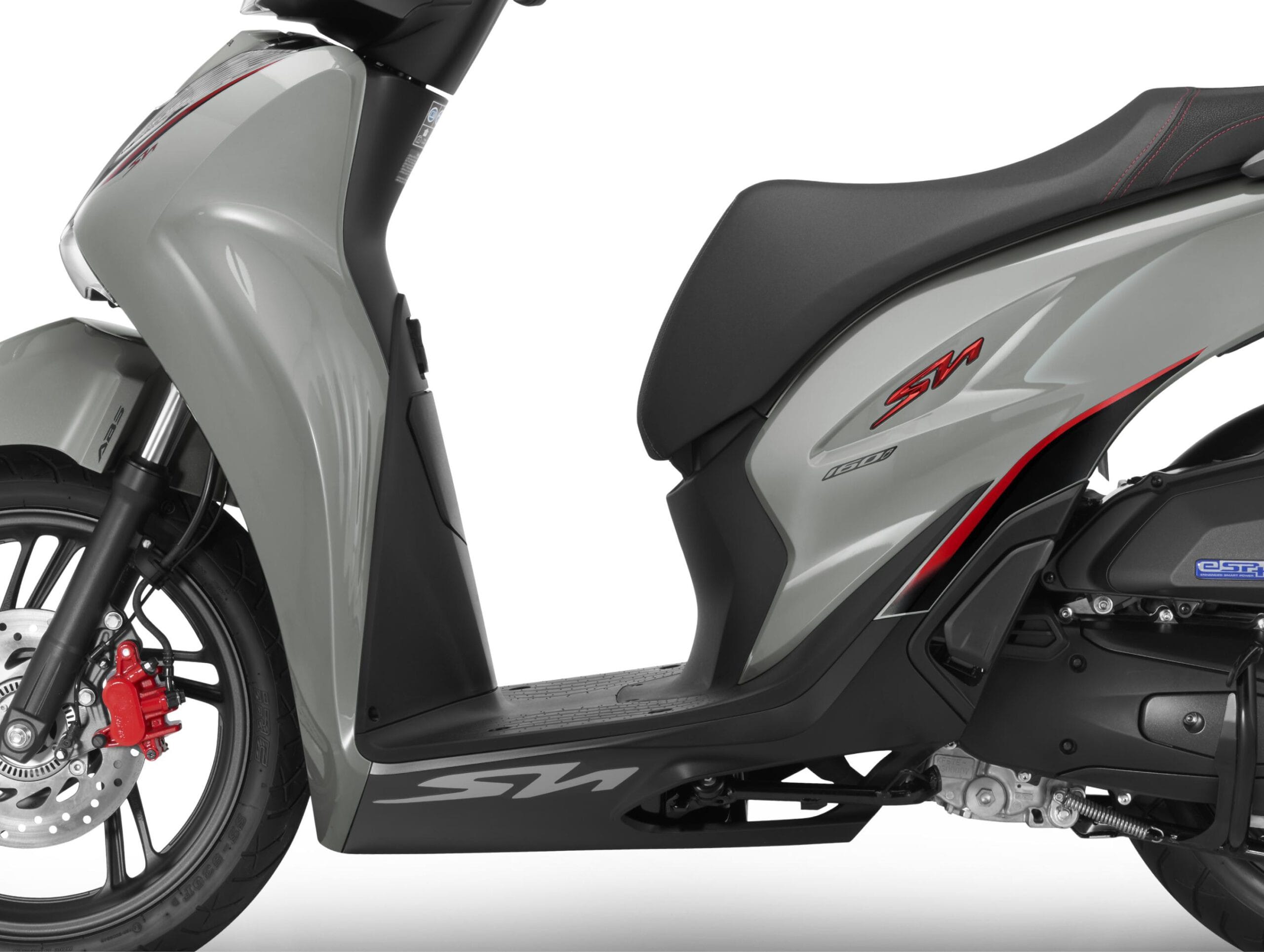 Sàn để chân rộng rãi SH 125i