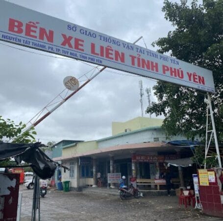 Sảnh chờ rộng rãi và hiện đại của bến xe liên tỉnh Phú Yên, mang đến sự thoải mái cho du khách