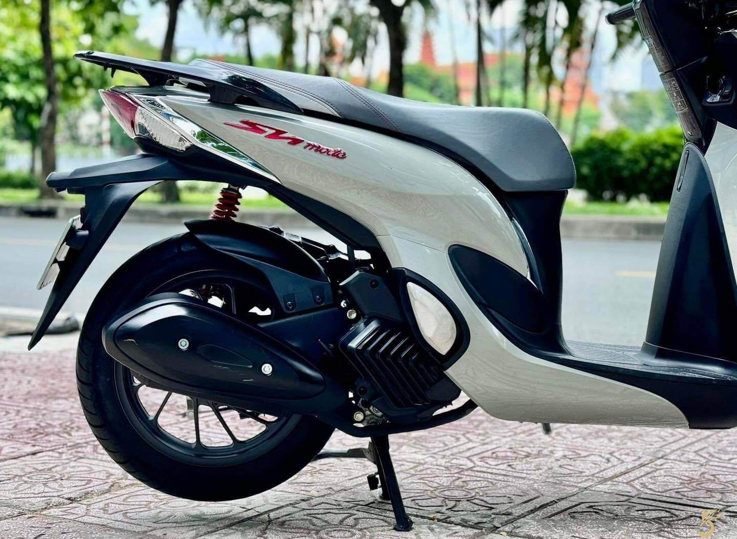 SH Mode với cốp chứa đồ rộng rãi và tiện nghi