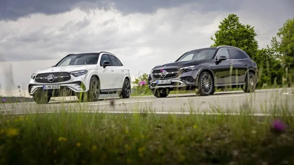 So sánh Mercedes GLC 200 4Matic và Mercedes GLC 300 4Matic