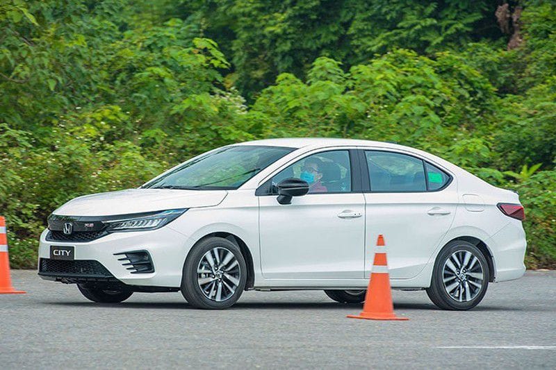 So sánh thân xe Toyota Vios và Honda City