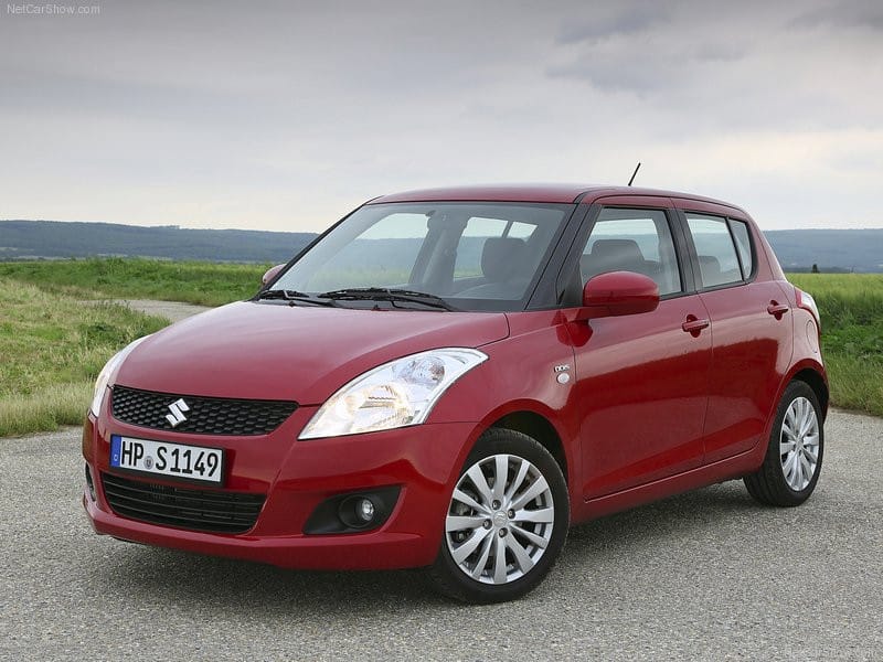 Suzuki Swift 1.2 MT 2011-2012, chiếc xe hatchback thể thao trong phân khúc 200 triệu.