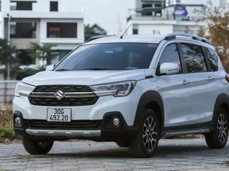 Suzuki XL7, xe 7 chỗ gia đình phong cách SUV, tiết kiệm nhiên liệu