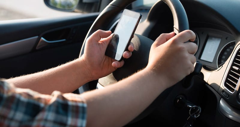 Tập trung vào lái xe để duy trì an toàn giao thông
