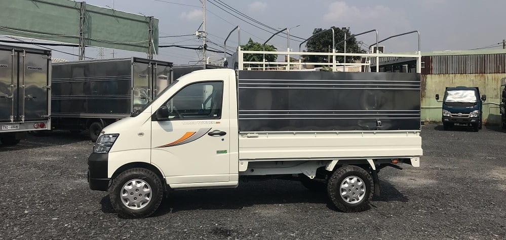 Thaco Towner 990kg với động cơ Suzuki Euro 4 mạnh mẽ