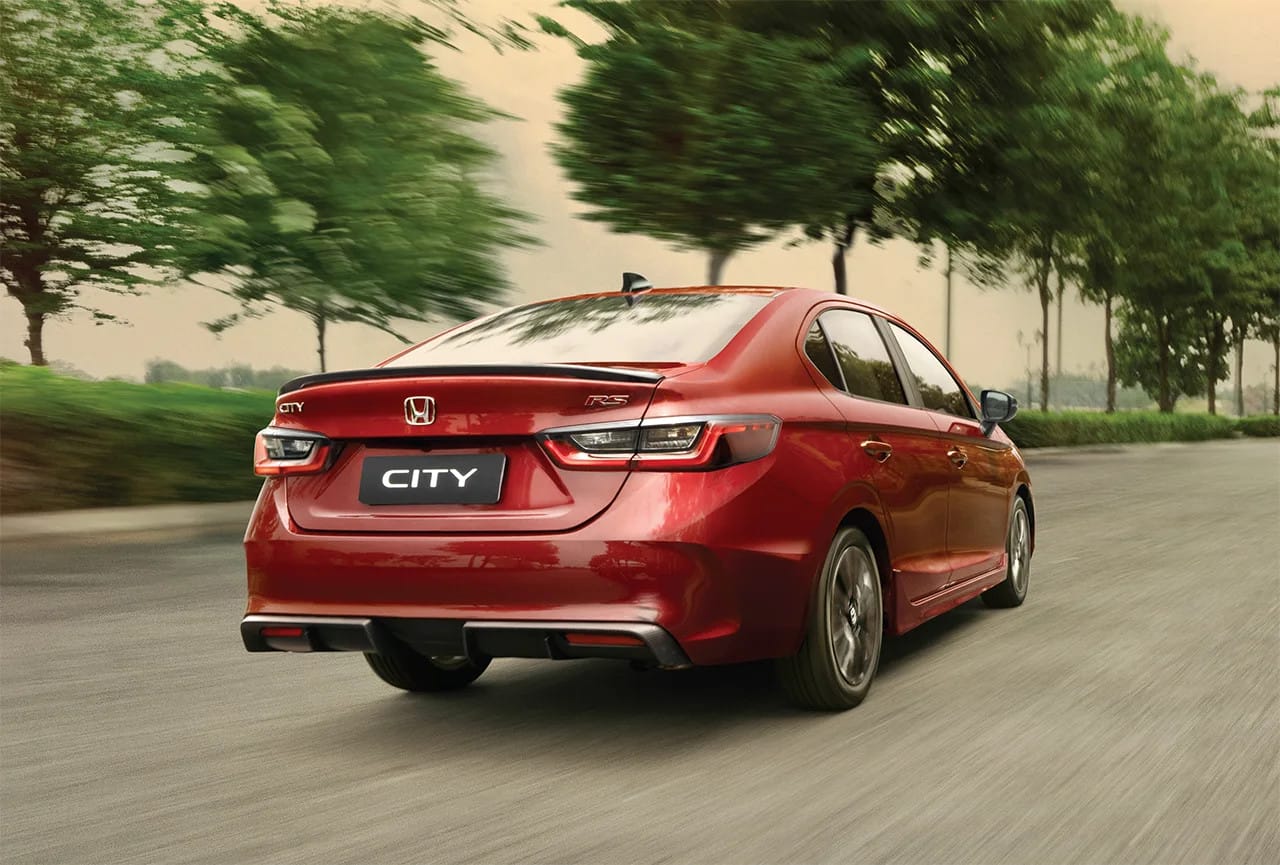 Thiết kế đầu xe Honda City mạnh mẽ, tinh tế