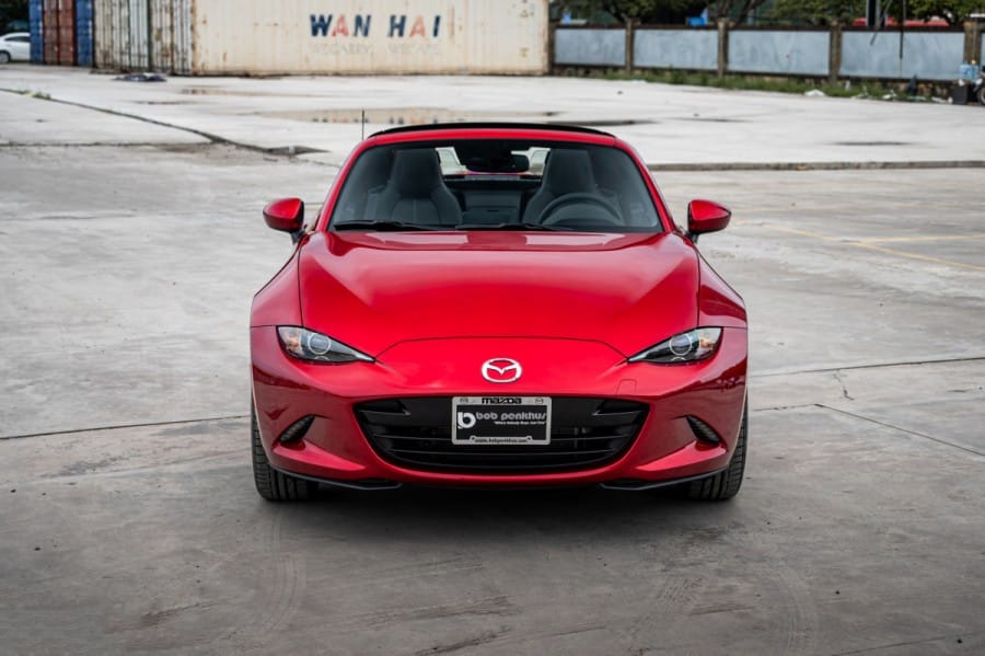 Thiết kế đầu xe Mazda MX-5 Miata sắc sảo