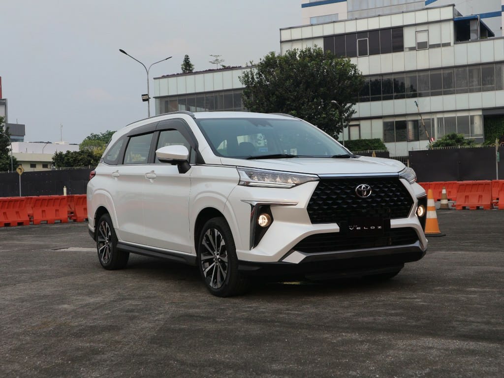 Thiết kế đầu xe Veloz Cross 2023 mạnh mẽ với lưới tản nhiệt lớn