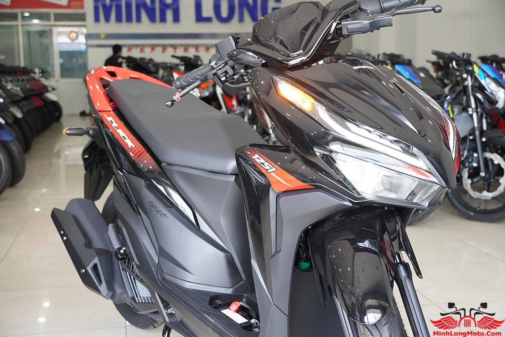 Thiết kế Honda Click 125i với những đường nét góc cạnh, mạnh mẽ