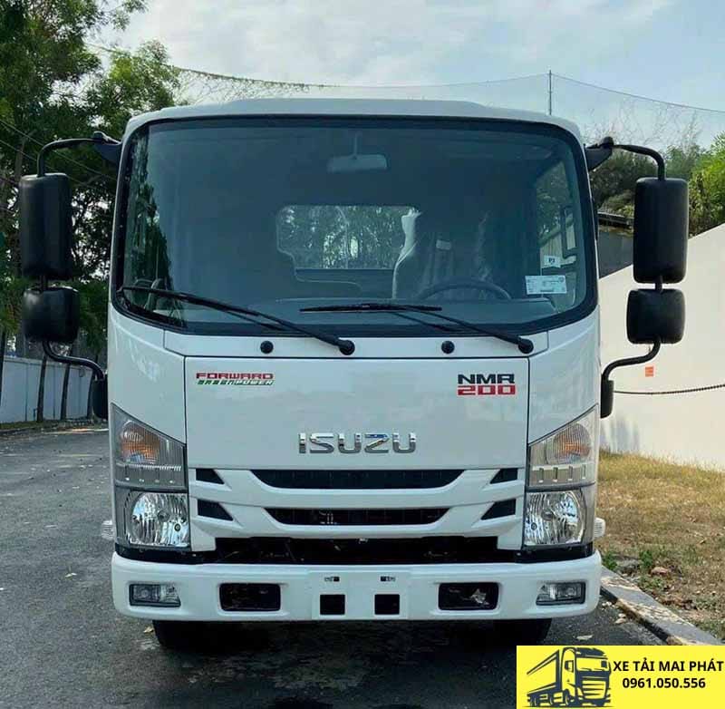 Thiết kế mặt trước của xe tải Isuzu số tự động