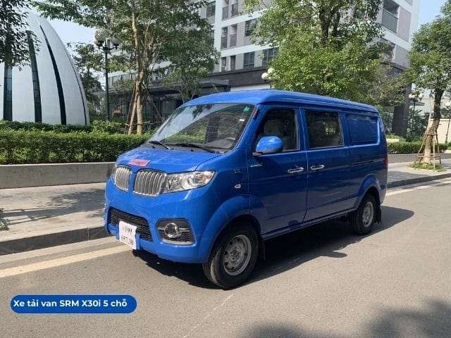 Thiết kế ngoại thất của xe tải van 5 chỗ SRM X30i