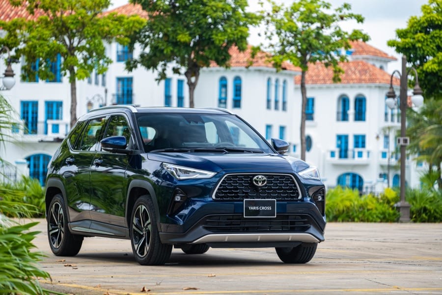 Thiết kế ngoại thất Toyota Yaris Cross góc cạnh, trẻ trung