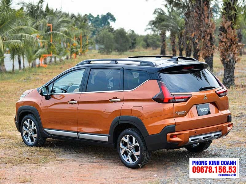 Thiết kế phần đuôi xe Mitsubishi Xpander Cross 2023 hiện đại và mạnh mẽ
