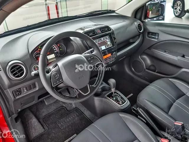 Thiết kế vô lăng và ghế ngồi của Mitsubishi Attrage 2020 cho trải nghiệm lái thực dụng