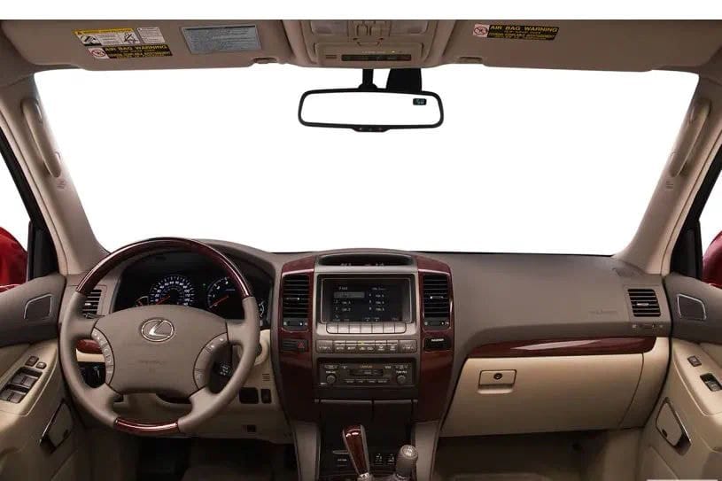 Thiết kế vô lăng và táp lô Lexus GX470 mới
