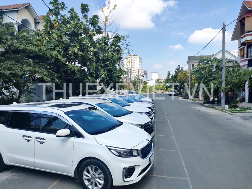 Thuê xe 7 chỗ tự lái