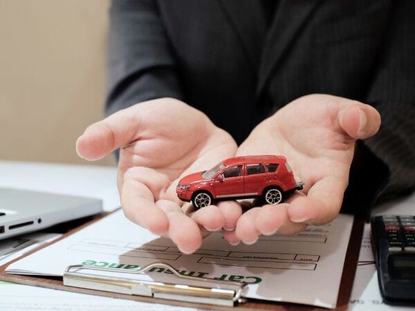 Tìm hiểu các điều khoản của hợp đồng bảo hiểm bắt buộc ô tô 5 chỗ