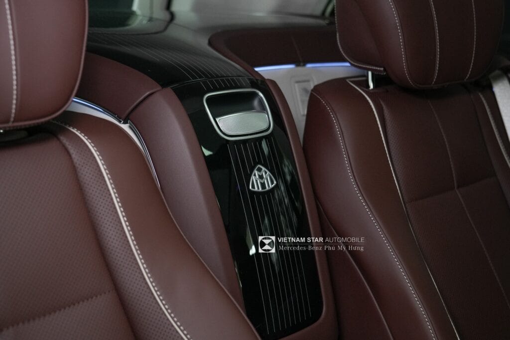 Toàn cảnh nội thất sang trọng, thể hiện đẳng cấp của GLS 480 Maybach