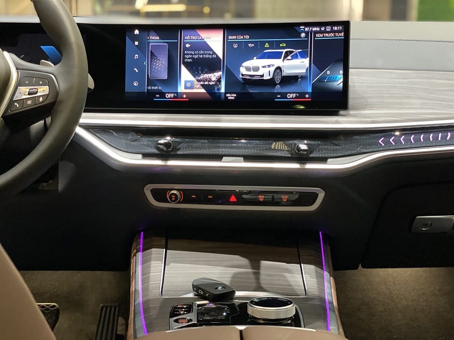 Tổng thể BMW X5 Xline LCI màu trắng, một đối thủ đáng gờm trong phân khúc SUV hạng sang