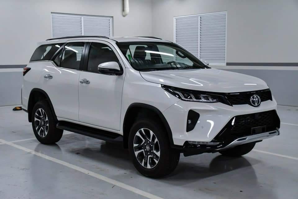 Tổng thể các tính năng an toàn vượt trội của Fortuner Legender 2.4AT 4x2.