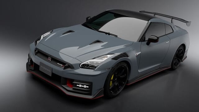 Tổng thể ngoại thất Nissan GT-R R35 2024 với thiết kế khí động học
