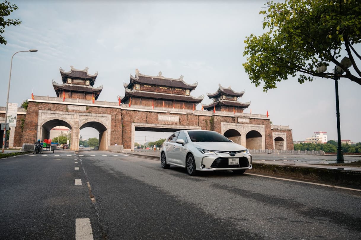 Toyota Corolla Altis 1.8HEV - Xe hybrid sedan phổ biến