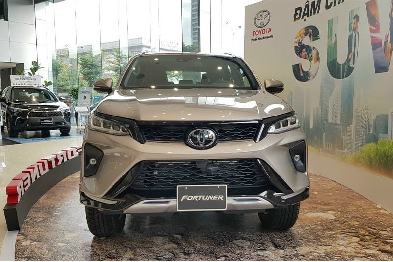 Toyota Fortuner màu Đồng cá tính
