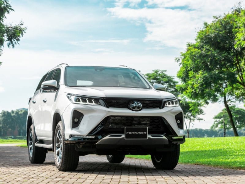 Toyota Fortuner, xe SUV gia đình mạnh mẽ, bền bỉ và an toàn