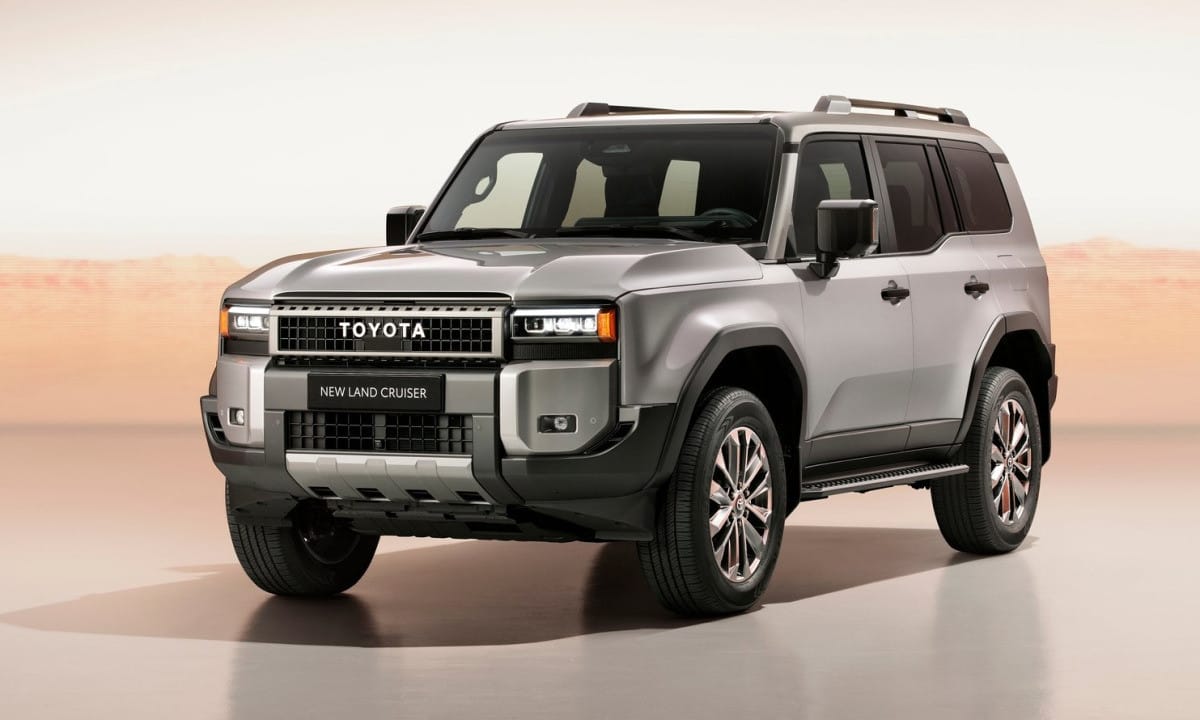 Toyota Land Cruiser Prado - xe 7 chỗ hạng sang bền bỉ và tin cậy