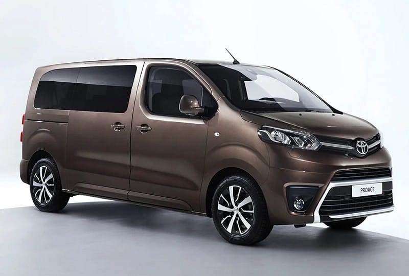 Toyota Proace với vẻ ngoài năng động, là lựa chọn linh hoạt trong dòng xe 9 chỗ Toyota