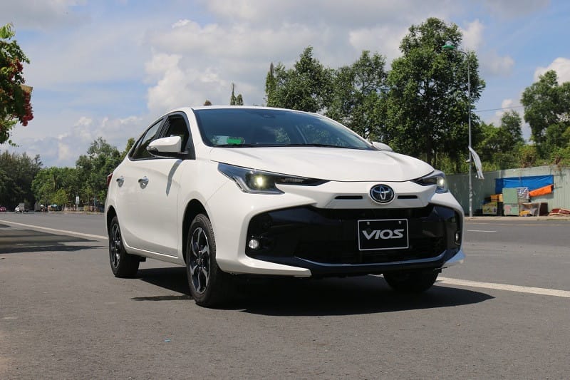 Toyota Vios 2025 màu Trắng tinh tế, một trong những lựa chọn về màu sắc