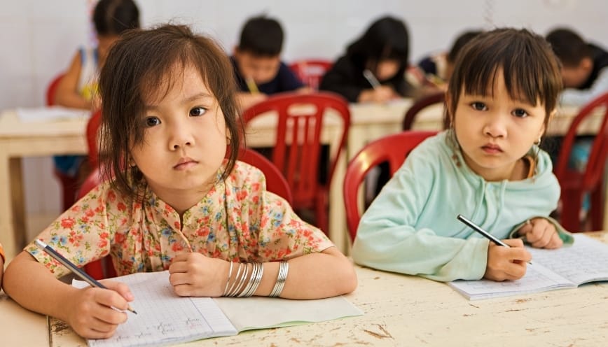 Trả lời câu hỏi “lớp 1 bao nhiêu tuổi”