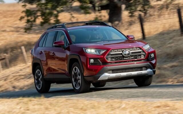 Trải nghiệm cảm giác lái năng động trên Toyota RAV4