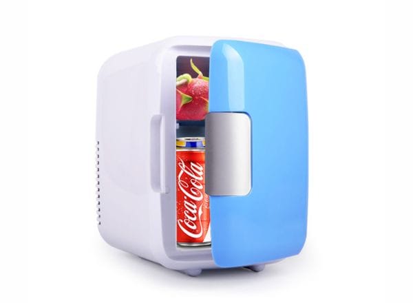 Tủ lạnh xe hơi MR-TL4L dung tích 4 lít, màu hồng pastel, thiết kế nhỏ nhắn có tay xách và khả năng làm lạnh/hâm nóng.