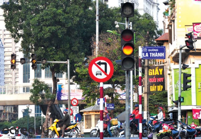 Tuân thủ quy tắc ưu tiên để lái xe an toàn