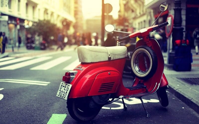 Việc mua bảo hiểm xe máy cho người thân rất thuận tiện qua các ứng dụng trực tuyến