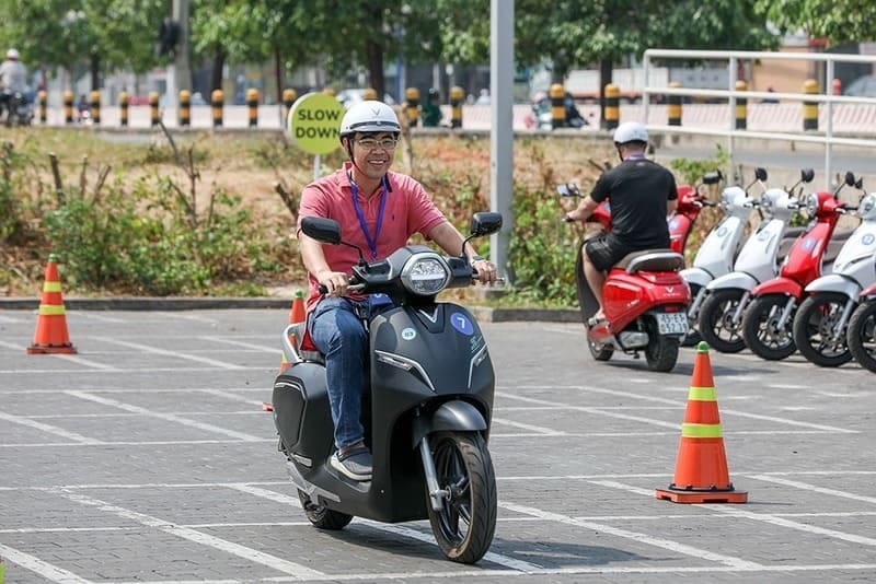 VinFast Klara S (2022) với khả năng tăng tốc mạnh mẽ