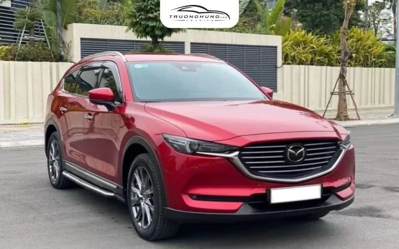 Xe 7 chỗ SUV sang trọng trên đường, đảm bảo áp suất lốp xe 7 chỗ chuẩn