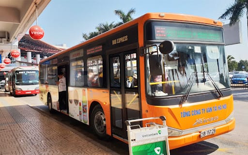Xe bus 86 lộ trình dừng đỗ tại các điểm cố định, yêu cầu hành khách nắm rõ để di chuyển thuận lợi.