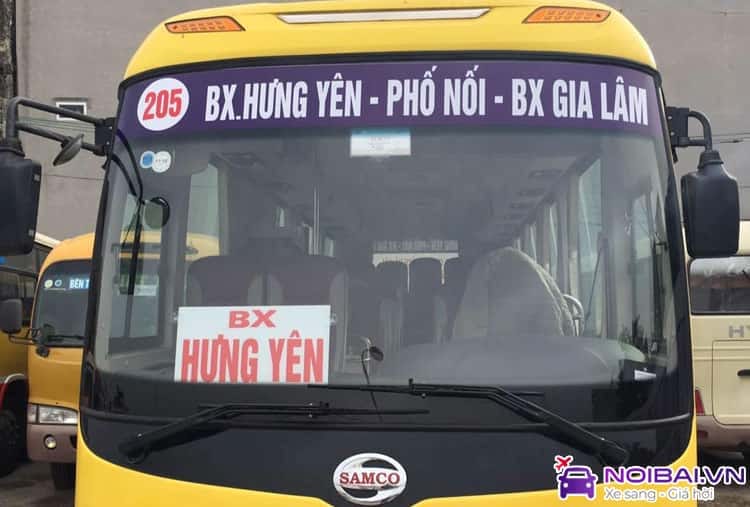 Xe buýt 205 chuẩn bị khởi hành tuyến Hà Nội Hưng Yên