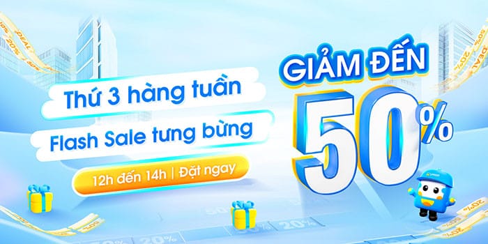 Xe buýt tiện nghi di chuyển qua con đường dẫn đến bến xe phía Bắc Buôn Ma Thuột