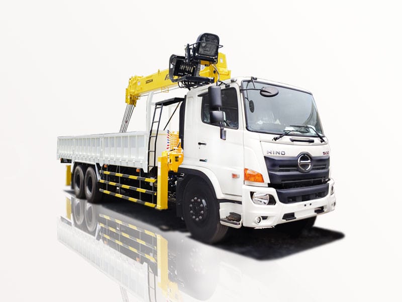 Xe cẩu Hino FL 3 chân 11 tấn gắn cẩu Soosan SCS746L, cập nhật giá xe Hino gắn cẩu
