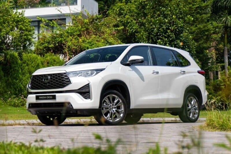 Xe đa dụng Toyota Innova Cross Hybrid phù hợp gia đình