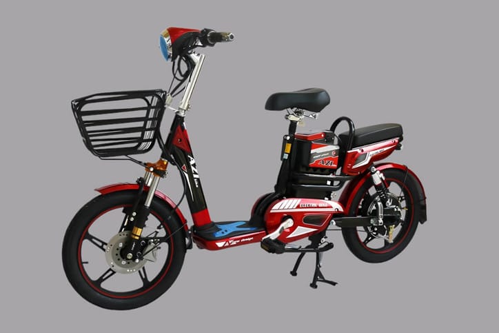 Xe đạp điện BMZ AZI màu trắng bạc với thiết kế hiện đại, gợi ý về một trong những mẫu xe đạp điện được ưa chuộng ở mức giá xe đạp điện mới nhất phải chăng.