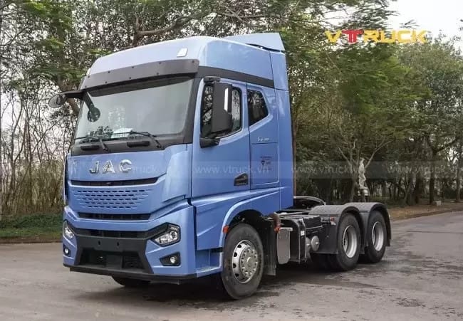 Xe đầu kéo JAC Q7 385 cầu láp đạt hiệu suất tiêu thụ nhiên liệu cao