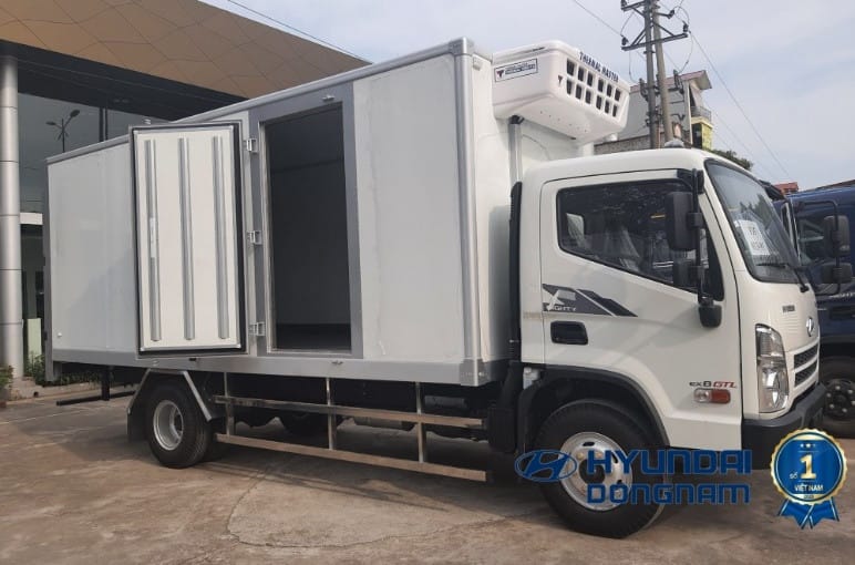 Xe đông lạnh Hyundai EX8GTL chuyên chở hàng hóa lớn
